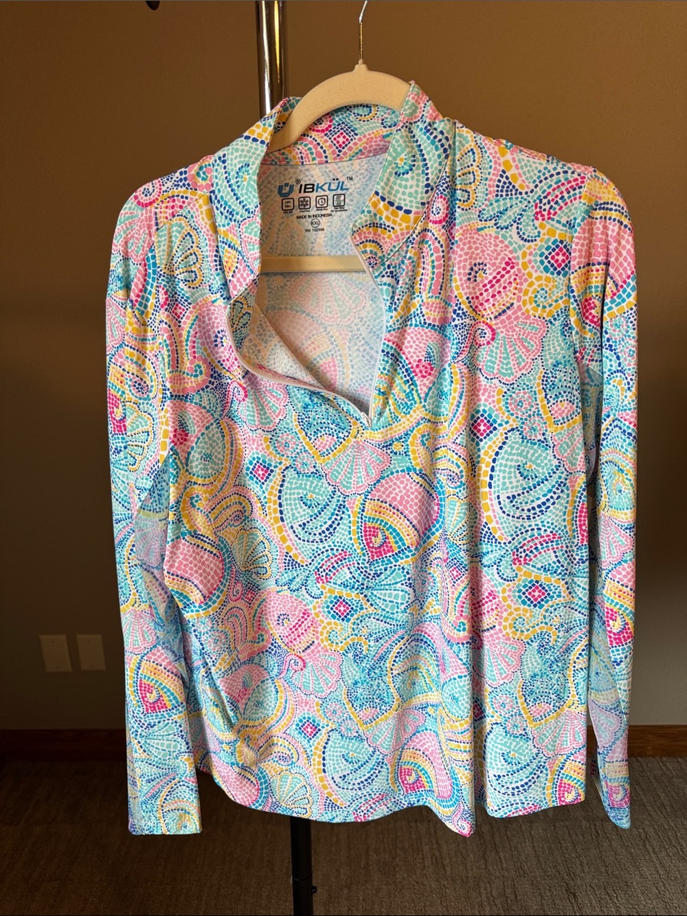 IBKUL Pastel Paisley Long Sleeve V-Neck Pullover